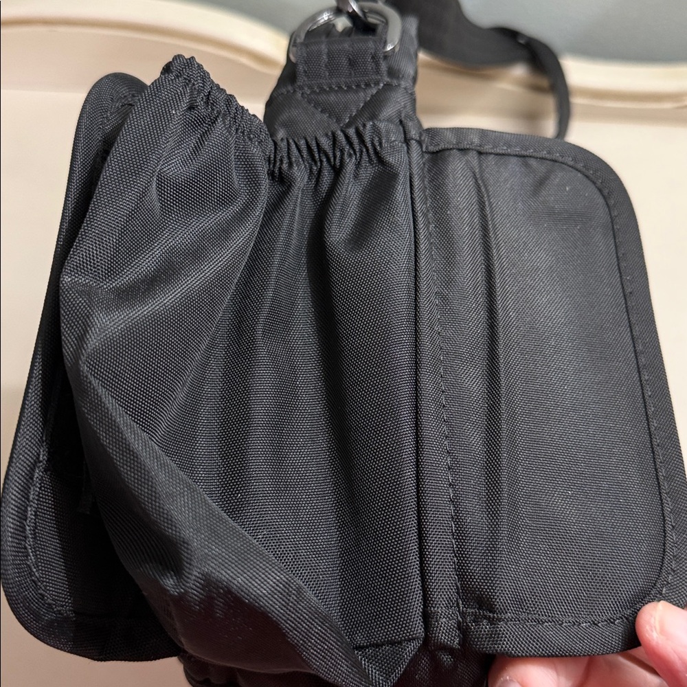 Lug Flapper black Bag - Picture 5 of 11